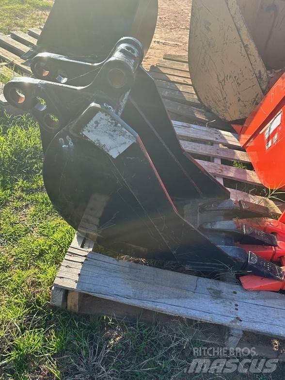 Kubota L5415A Κουβάδες