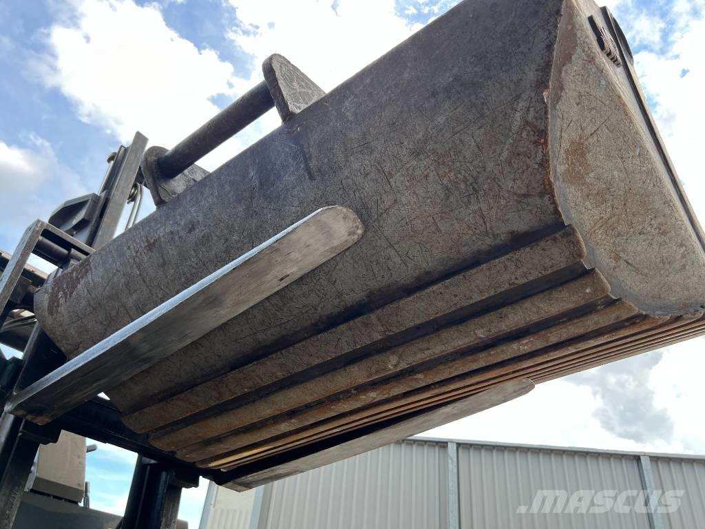 SMP S70 Κουβάδες