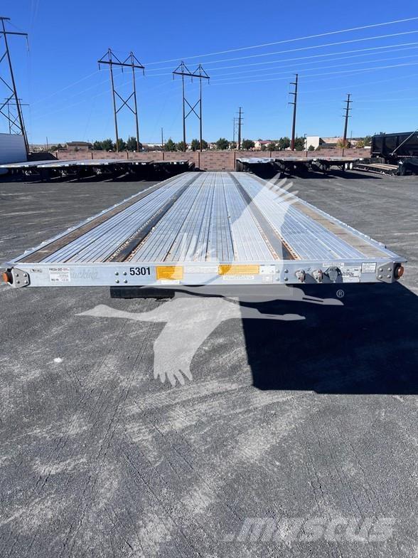 Utility 4000AE Επίπεδες/πλευρικώς ανοιγόμενες ημιρυμούλκες