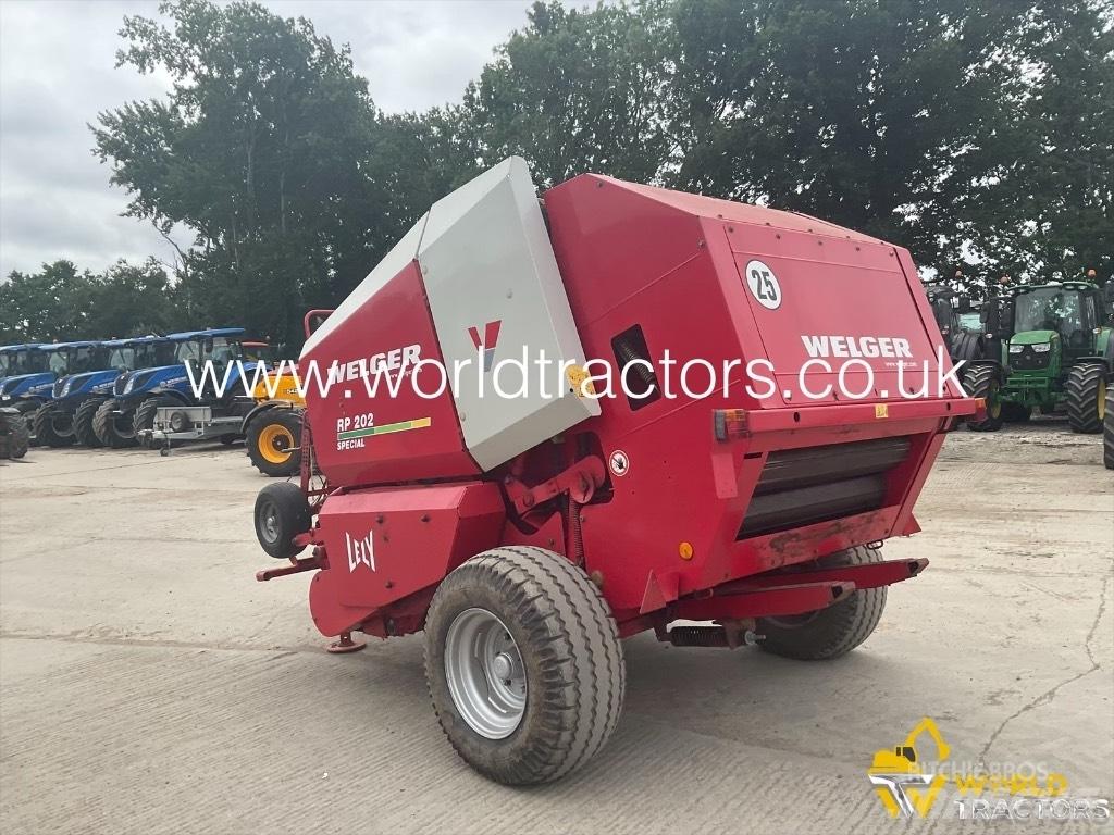 Lely WELGER RP202 Πρέσες κυλινδρικών δεμάτων