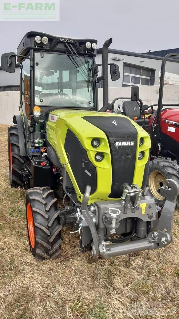 CLAAS nexos 240s Τρακτέρ