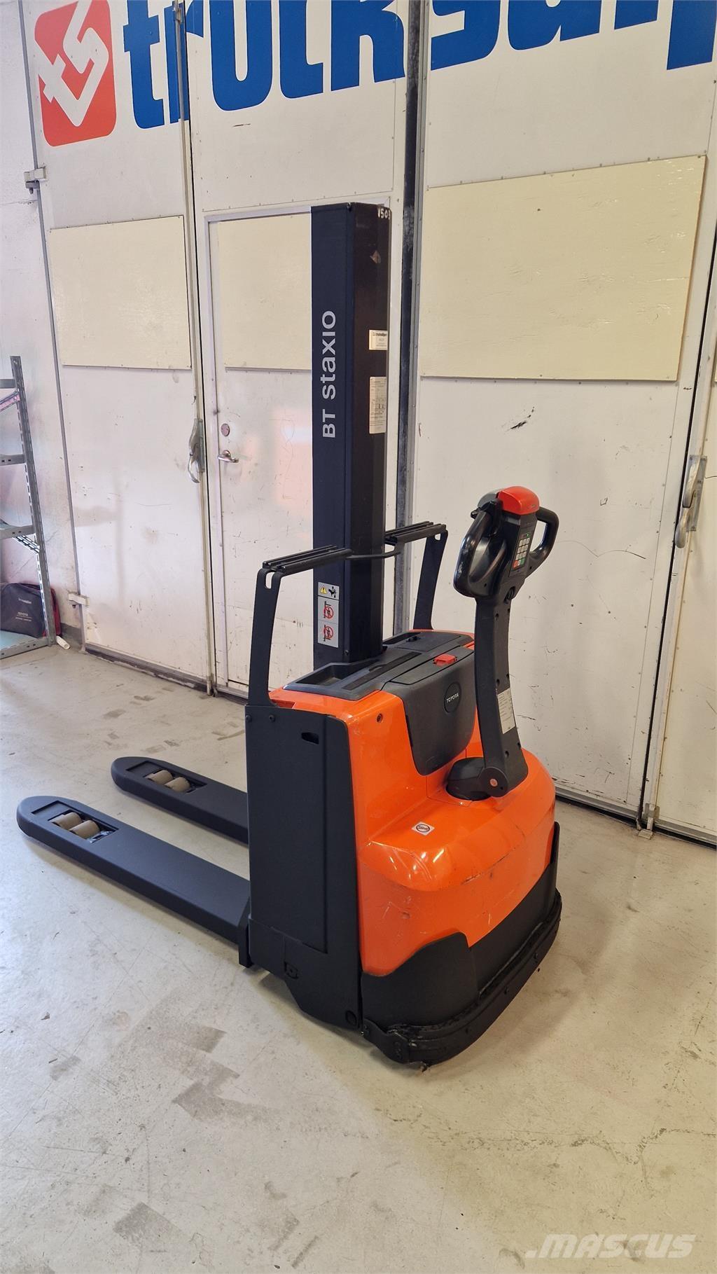 Toyota SWE080L Ηλεκτρικά παλετοφόρα με ιστό