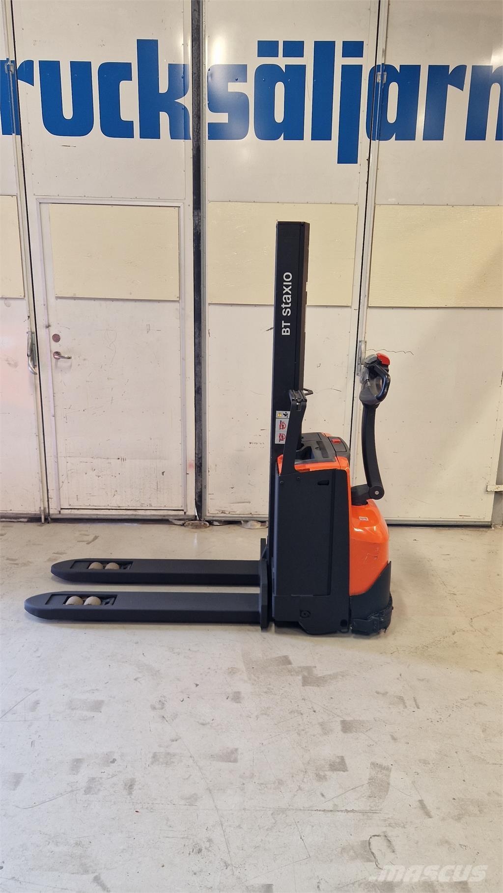 Toyota SWE080L Ηλεκτρικά παλετοφόρα με ιστό