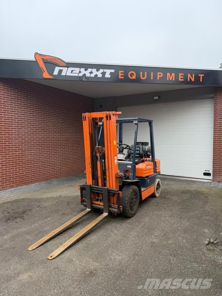 Toyota 42-5 FG 25 Περονοφόρα ανυψωτικά κλαρκ με φυσικό αέριο LPG