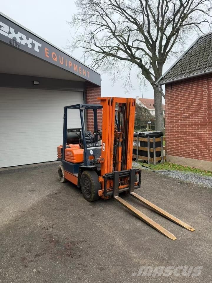 Toyota 42-5 FG 25 Περονοφόρα ανυψωτικά κλαρκ με φυσικό αέριο LPG