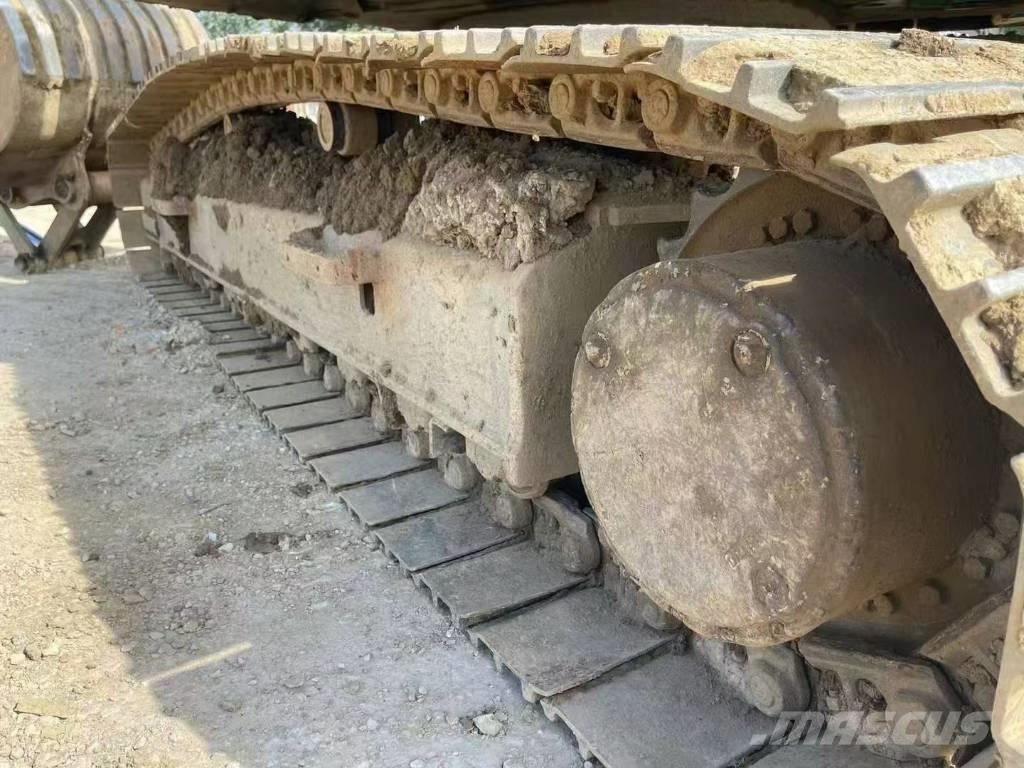 Komatsu PC 200 Εκσκαφείς με ερπύστριες