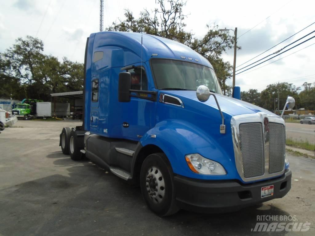 Kenworth T680 Τράκτορες