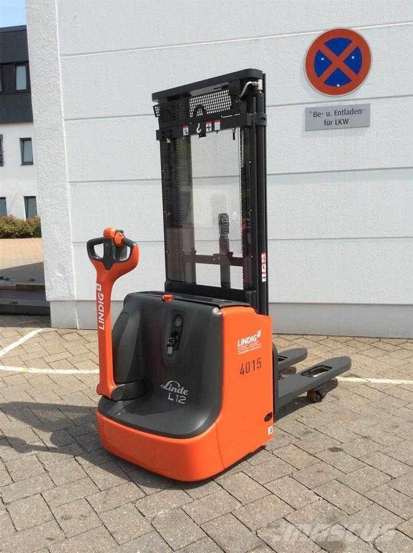 Linde L12I Παλετοφόρα πεζού χειριστή με ιστό