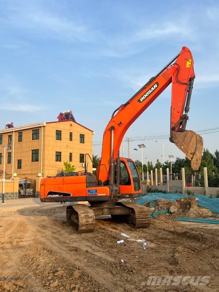 Doosan DX225LC-9C Εκσκαφείς με ερπύστριες