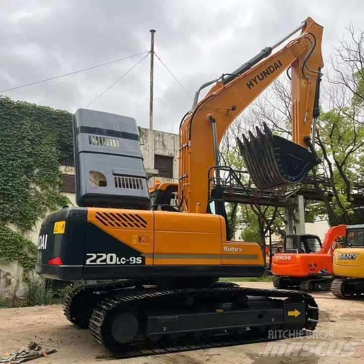 Hyundai R220LC-9S Εκσκαφείς με ερπύστριες