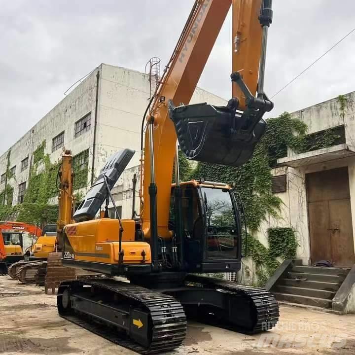 Hyundai R220LC-9S Εκσκαφείς με ερπύστριες
