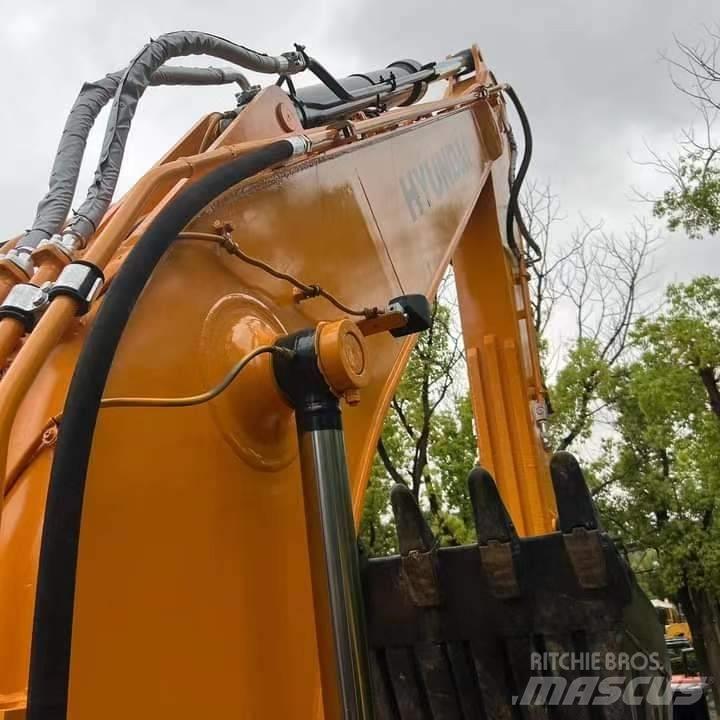 Hyundai R220LC-9S Εκσκαφείς με ερπύστριες