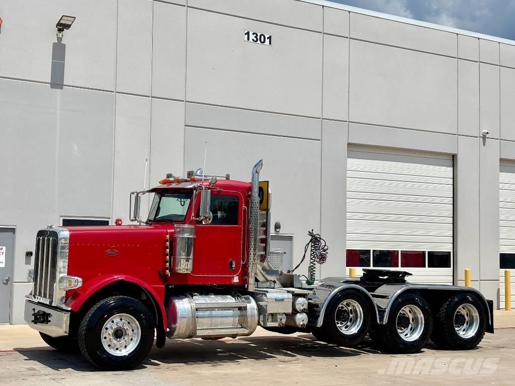 Peterbilt 388 Τράκτορες