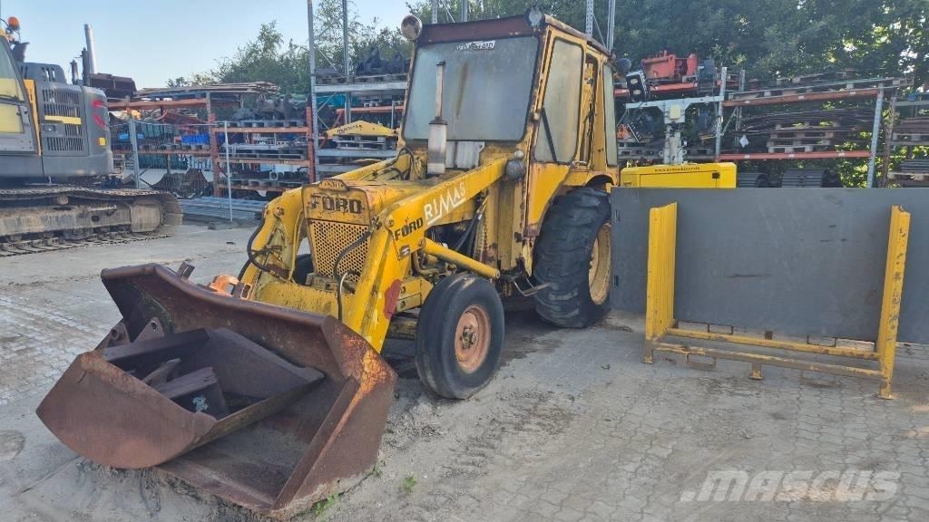 Ford 4500 Εκσκαφείς Φορτωτές τύπου JCB