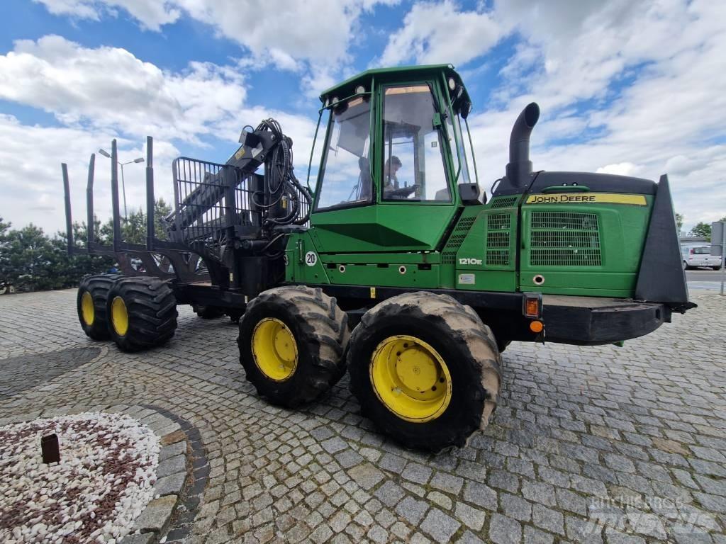 John Deere 1210 E Μεταφορείς ξυλείας