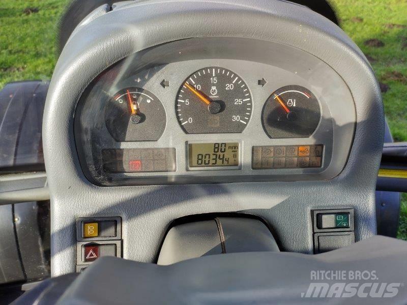 Valtra M 130 Τρακτέρ