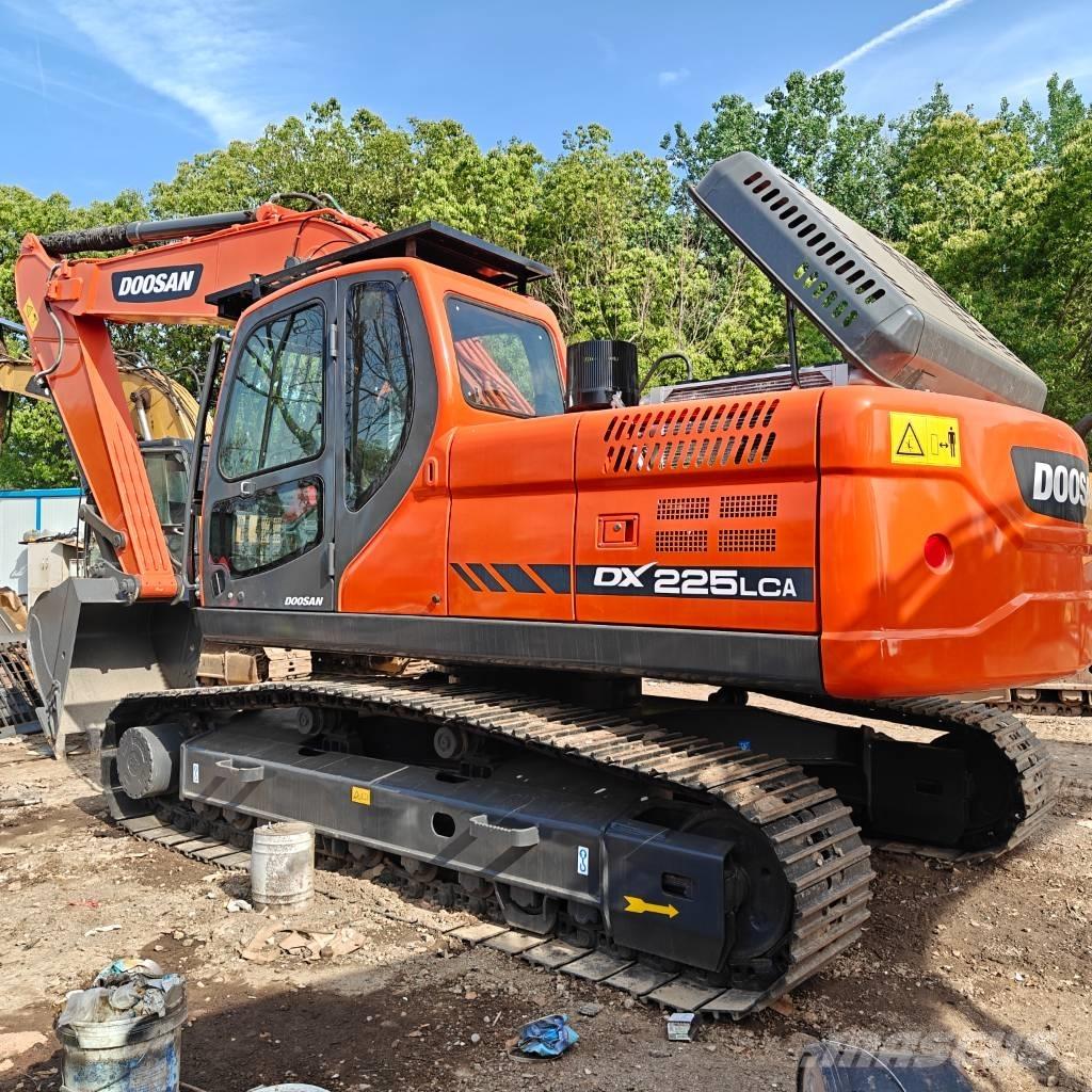 Doosan DX 225 LCA Εκσκαφείς με ερπύστριες