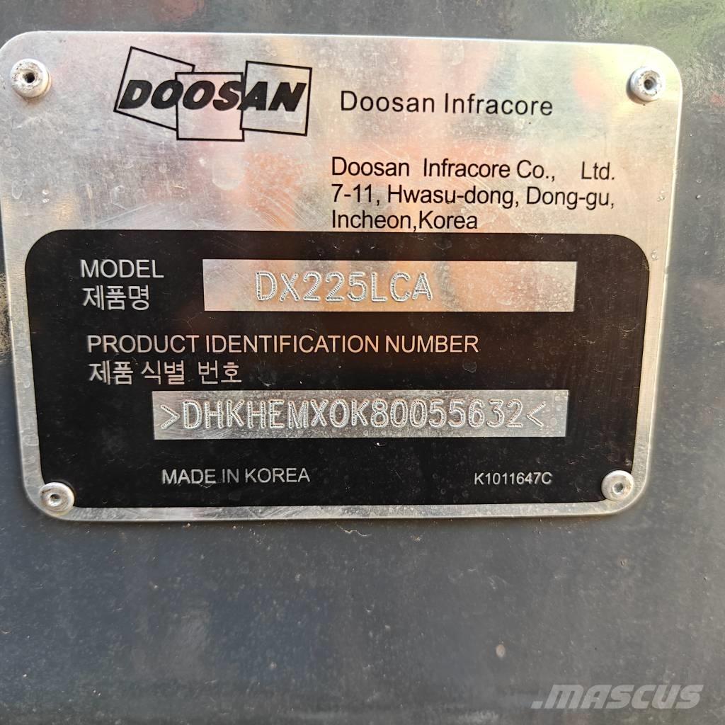 Doosan DX 225 LCA Εκσκαφείς με ερπύστριες
