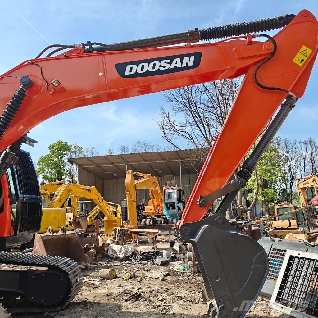Doosan DX 225 LCA Εκσκαφείς με ερπύστριες