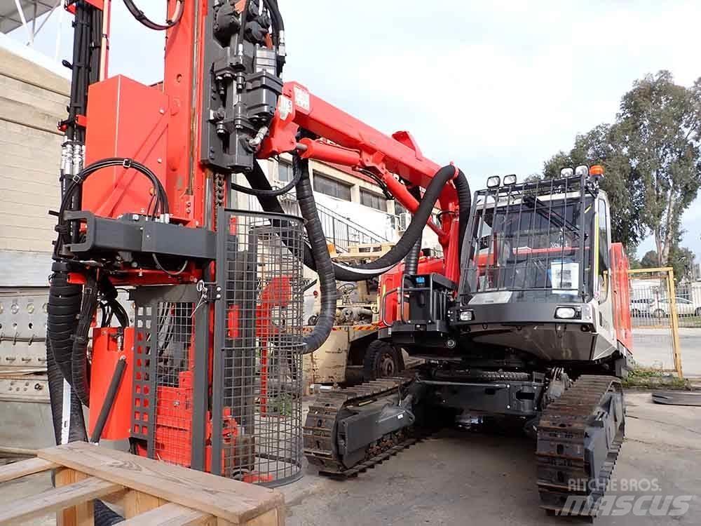 Sandvik DX800 Εξοπλισμός επιφανειακών γεωτρήσεων