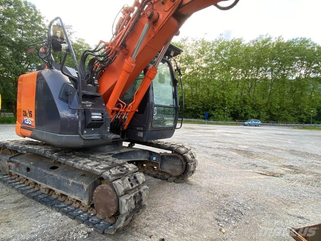 Hitachi ZX 135 US-6 Εκσκαφείς με ερπύστριες