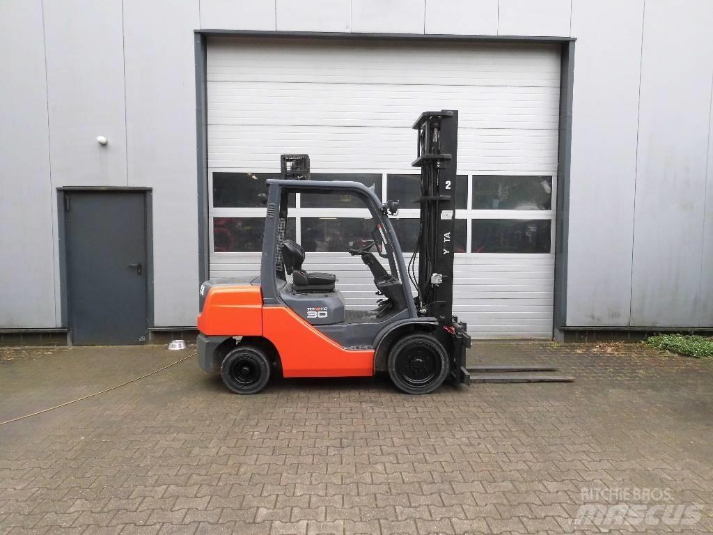 Toyota 02-8 FD 30 Πετρελαιοκίνητα Κλαρκ