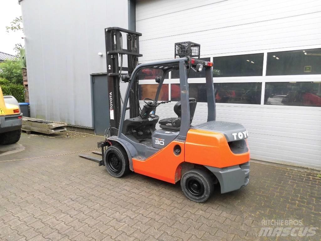 Toyota 02-8 FD 30 Πετρελαιοκίνητα Κλαρκ