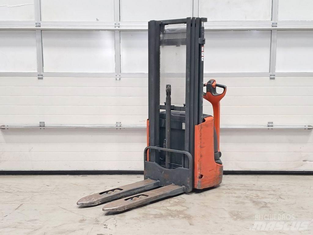 Linde L12 Παλετοφόρα πεζού χειριστή με ιστό