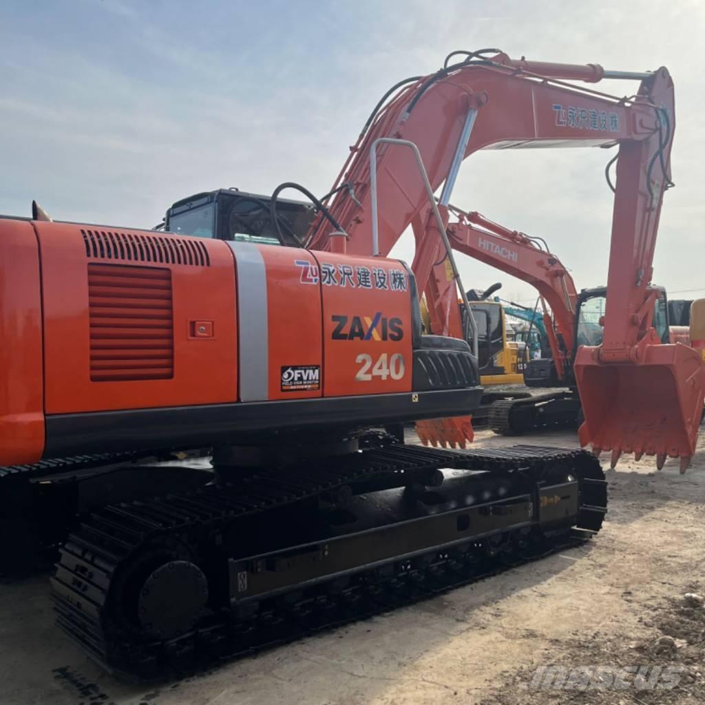 Hitachi ZX 240 Εκσκαφείς με ερπύστριες