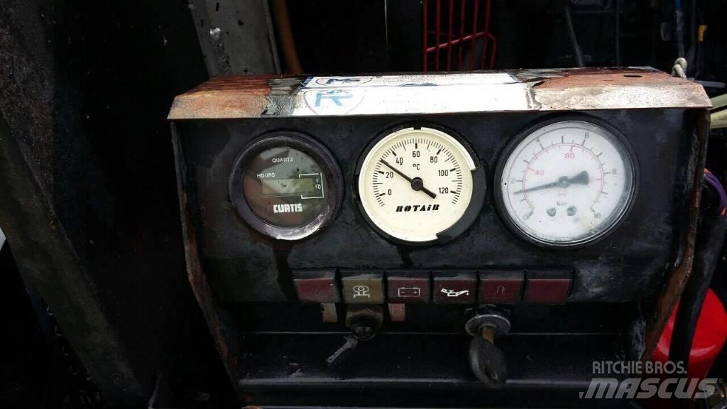 Perkins ROTAIR 110 Συμπιεστές