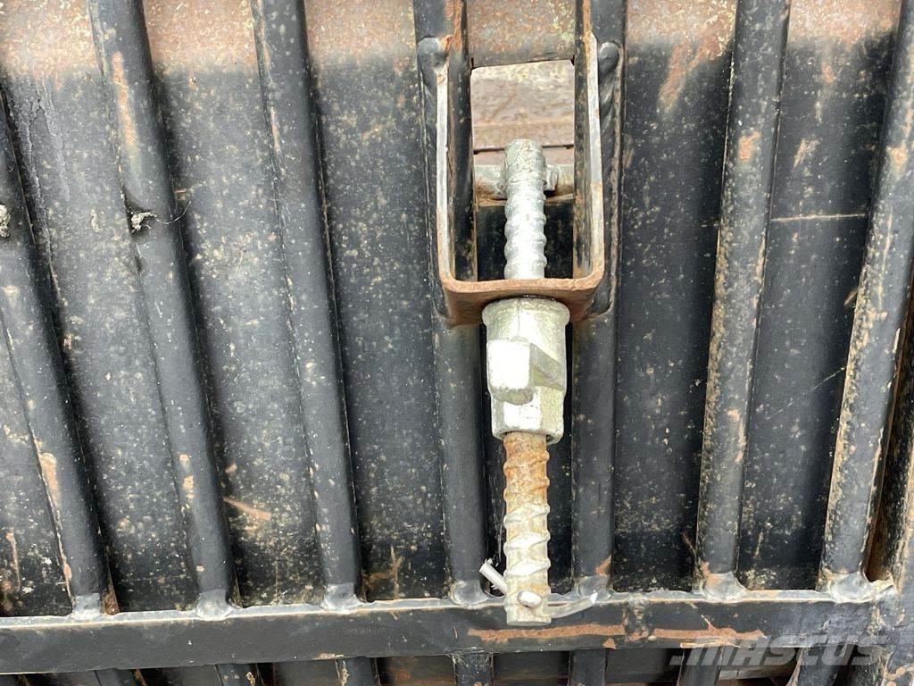 GiANT - Τράκτορες