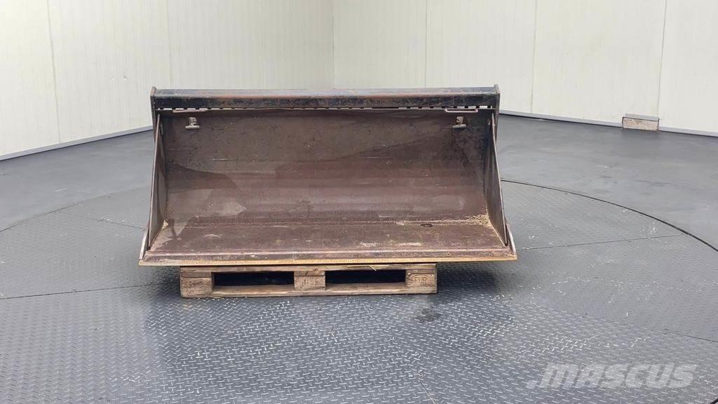 GiANT - Τράκτορες