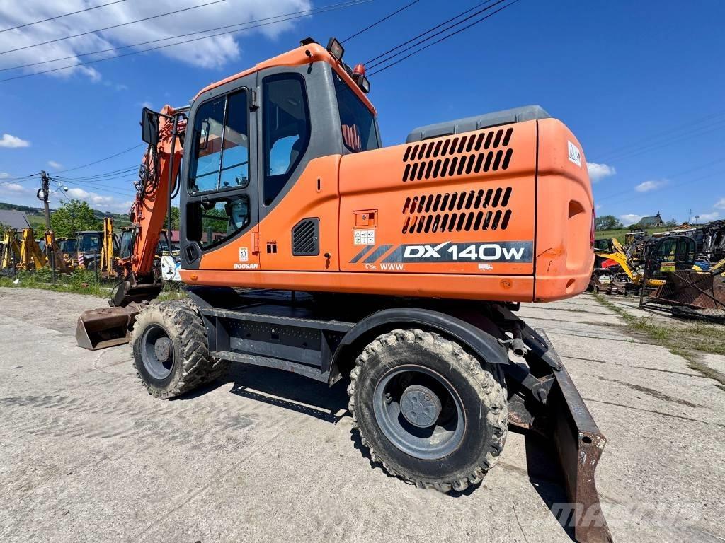 Doosan DX 140 W-3 Εκσκαφείς με τροχούς - λάστιχα