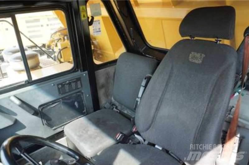 CAT 773E Σπαστό Dump Truck ADT