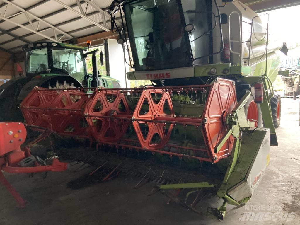CLAAS Tucano 320 Θεριζοαλωνιστικές μηχανές