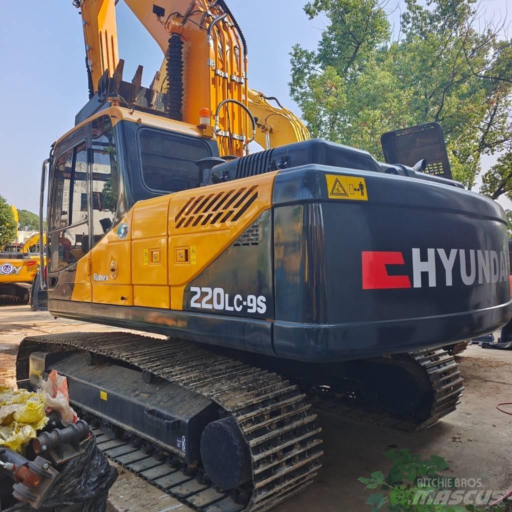Hyundai 220lc-9s Εκσκαφείς με ερπύστριες