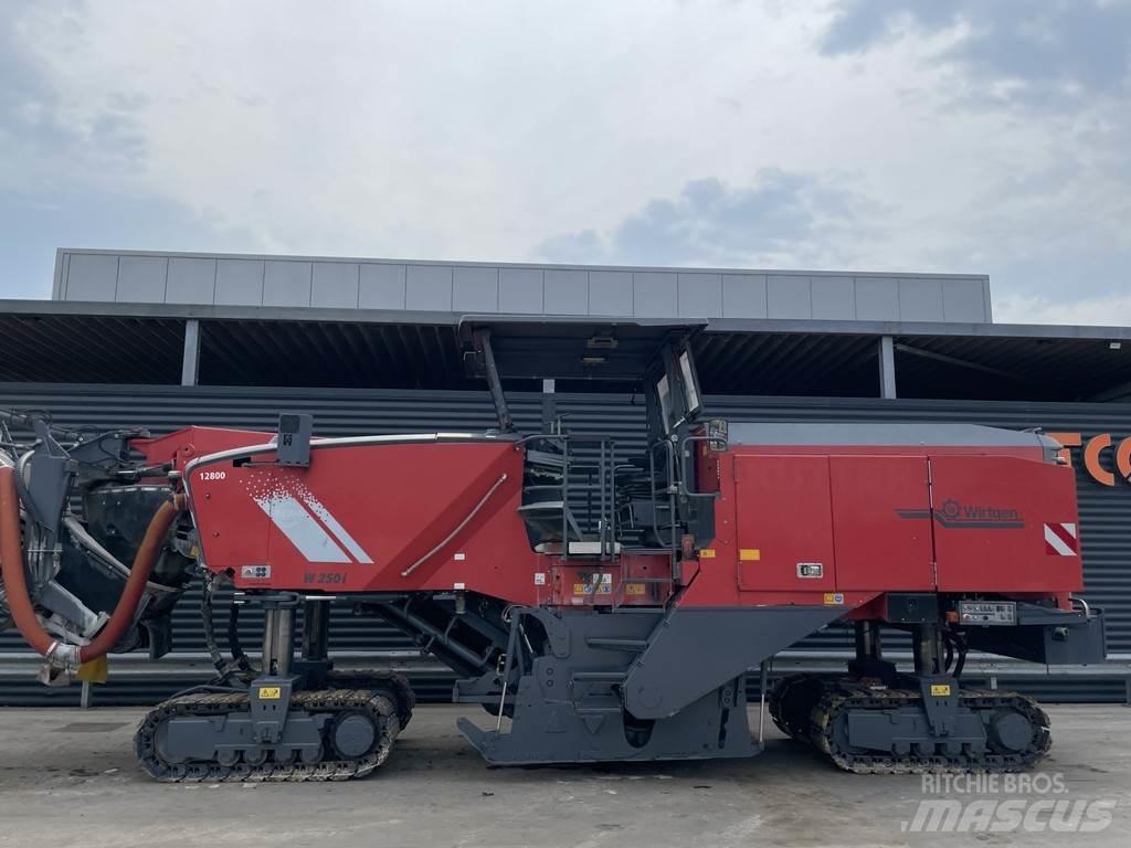 Wirtgen W 250 Επεξεργασίας επίστρωσης ασφάλτου