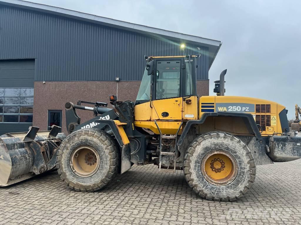 Komatsu WA 250 PZ-5 Φορτωτές με λάστιχα (Τροχοφόροι)