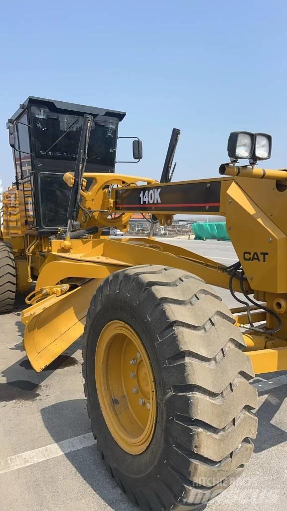 CAT 140 K Γκρέιντερς