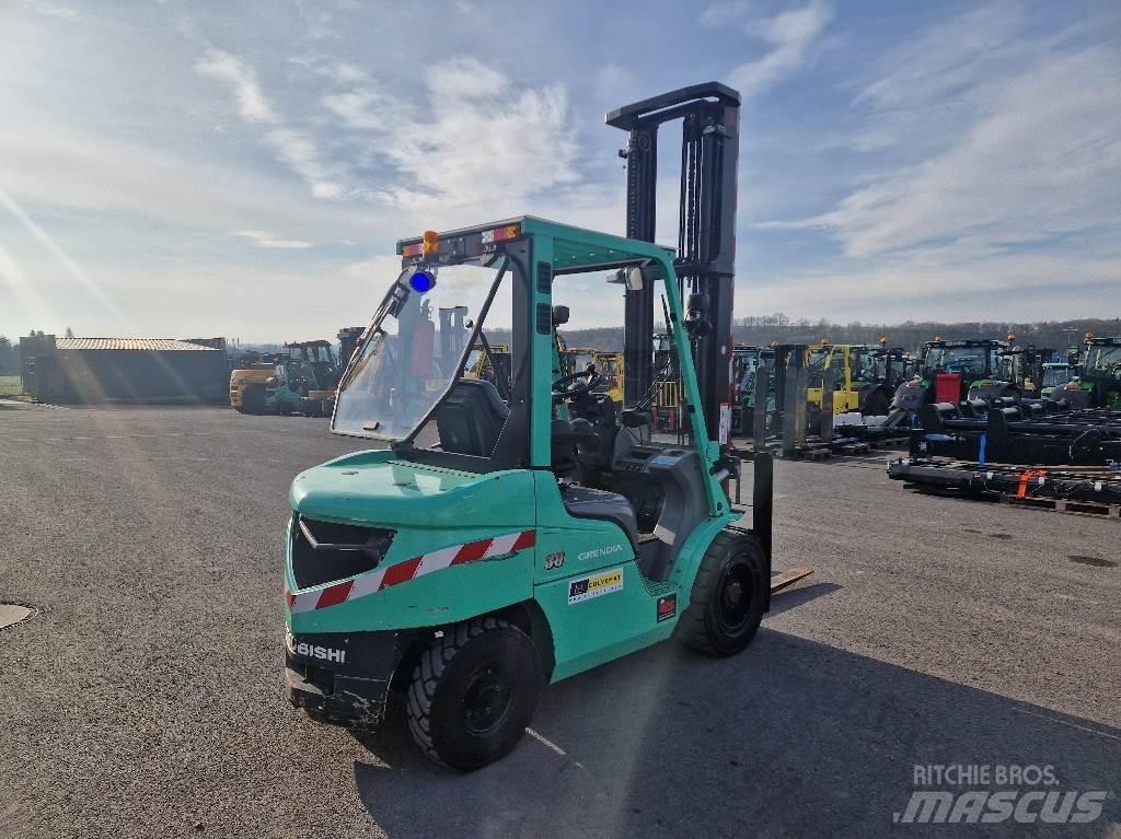 Mitsubishi FD30N Ανυψωτικά στενών δρόμων