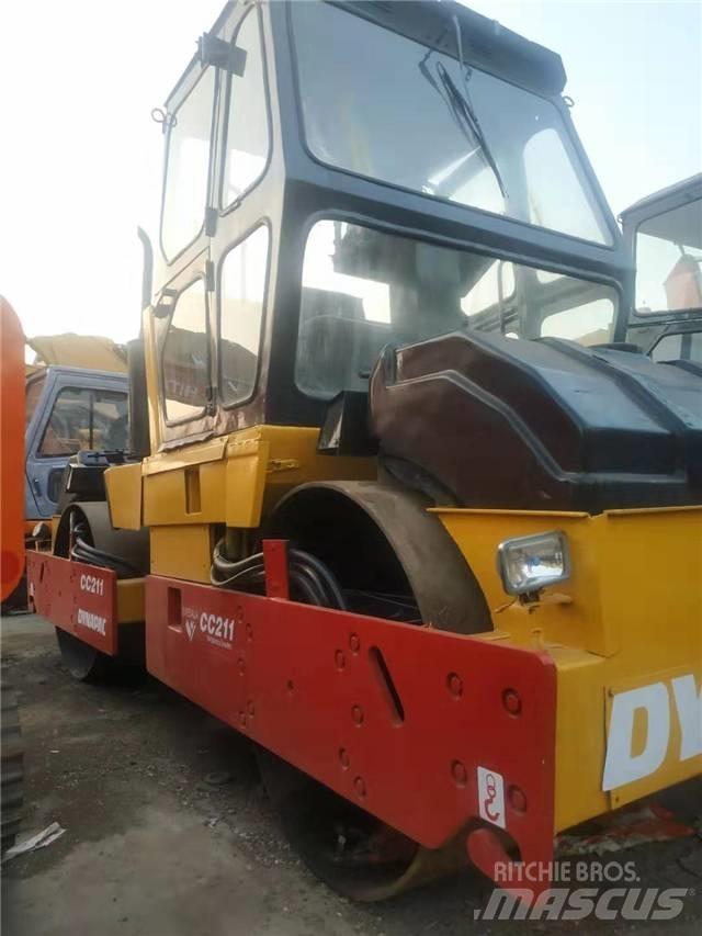 Dynapac CC211 Οδοστρωτήρες μονού κυλίνδρου