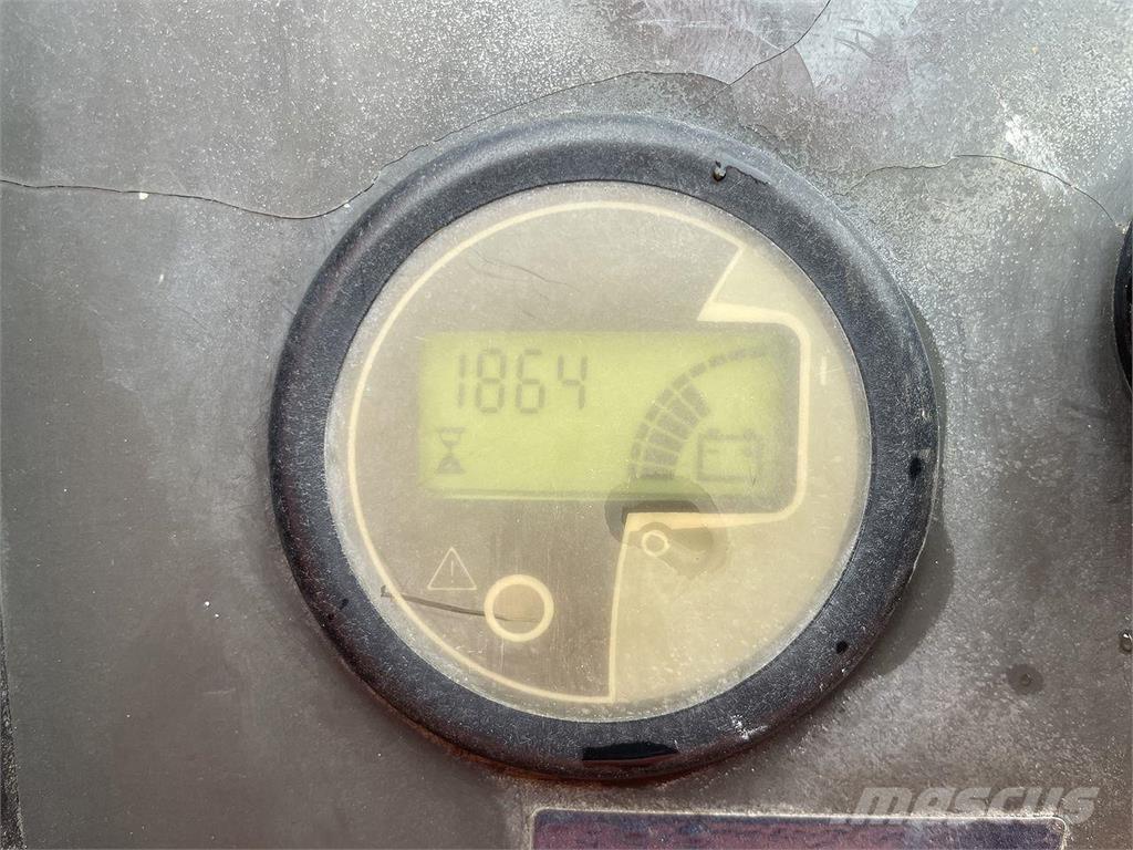 JLG 800AJ Ανυψωτήρες με αρθρωτό βραχίονα