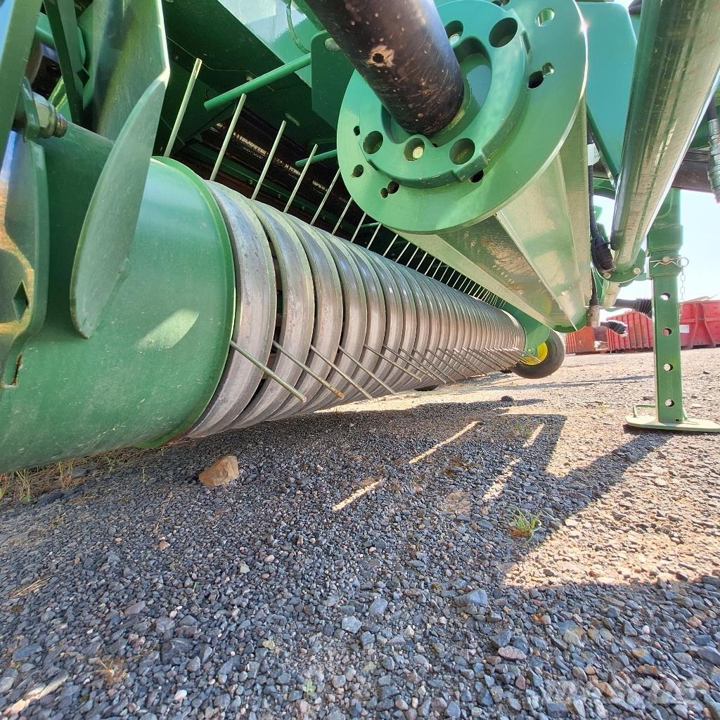 John Deere V 451 M Πρέσες κυλινδρικών δεμάτων