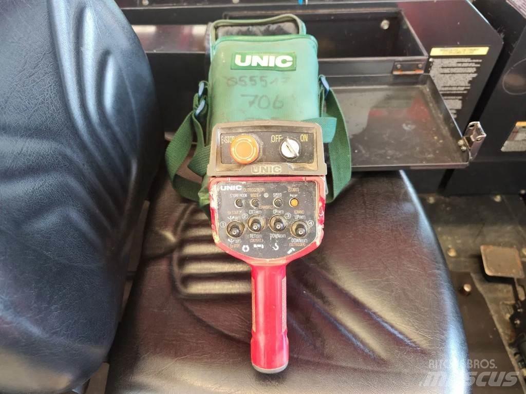 Unic URW 706 CDE Γερανοί με ερπύστριες