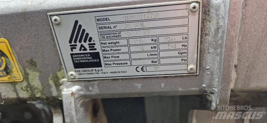 FAE UMM/DT-250 Turbo Αποφλοιωτές ξυλείας