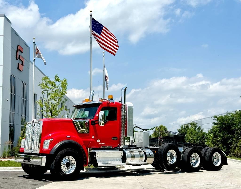 Kenworth W 990 Τράκτορες