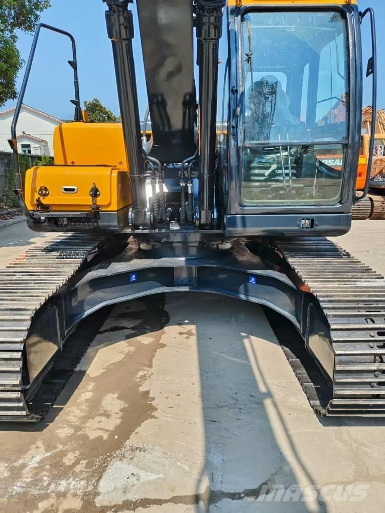 Hyundai R220LC-9S Εκσκαφείς με ερπύστριες