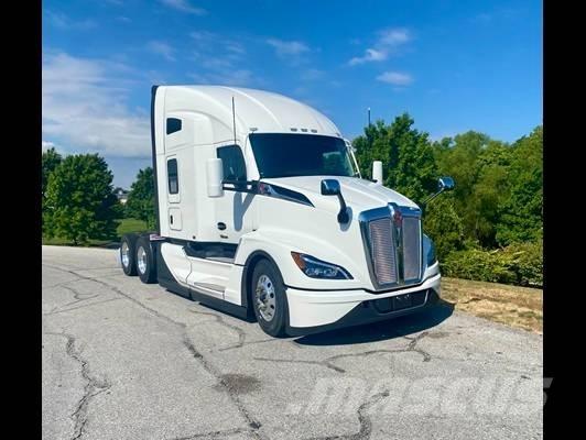 Kenworth T 680 Τράκτορες