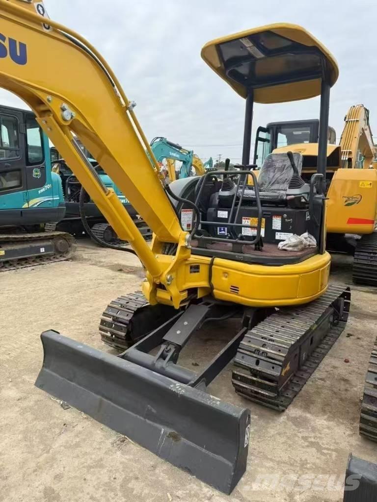 Komatsu 30 Εκσκαφείς με ερπύστριες