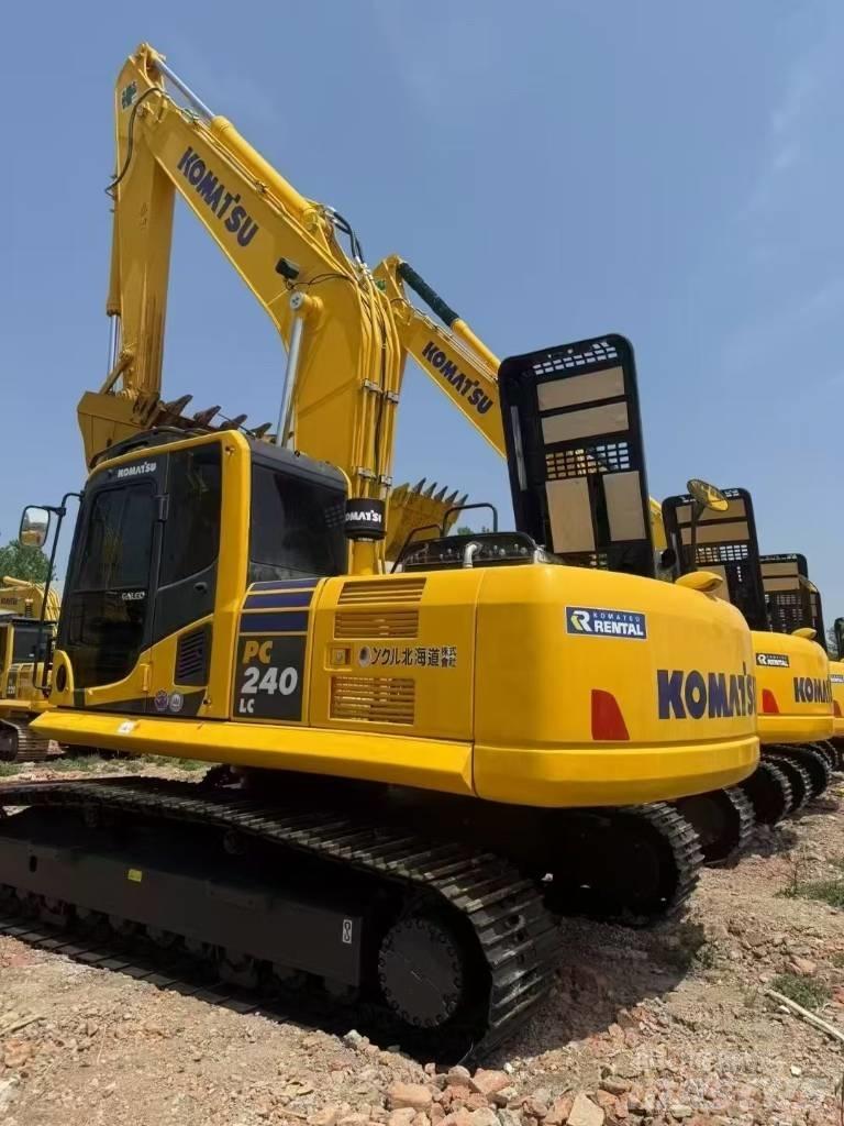 Komatsu 240LC-8 Εκσκαφείς με ερπύστριες